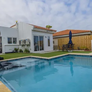 Apartment Adele's With Pool, 5 Minutes Walk To The, Palm Beach